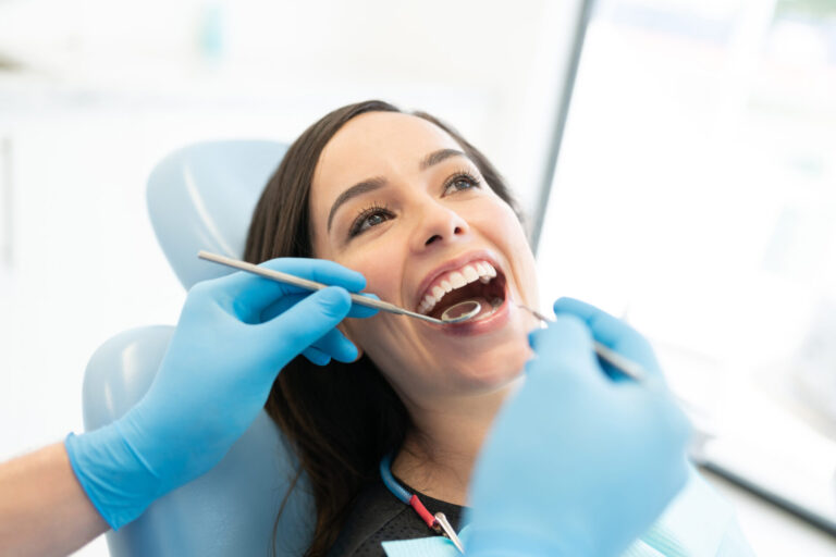 teeth cleaning in pakenham with pakenham dentist - Cardinia Dental